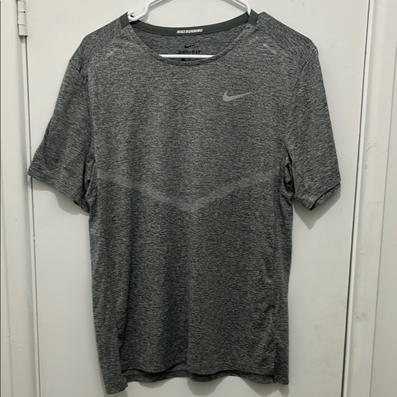 Nike Men's Gray Running Shirt - Picture 1 of 3